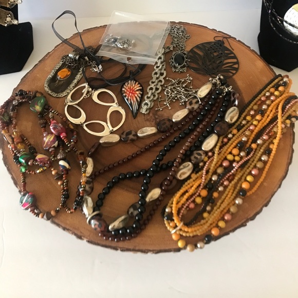 Jewelry - Vintage lot of jewelry